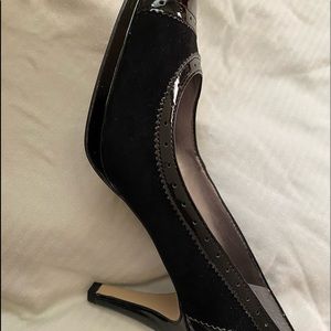 NIB MUST GO! Selling will only be posted from 2:30 to 3:30! $25!